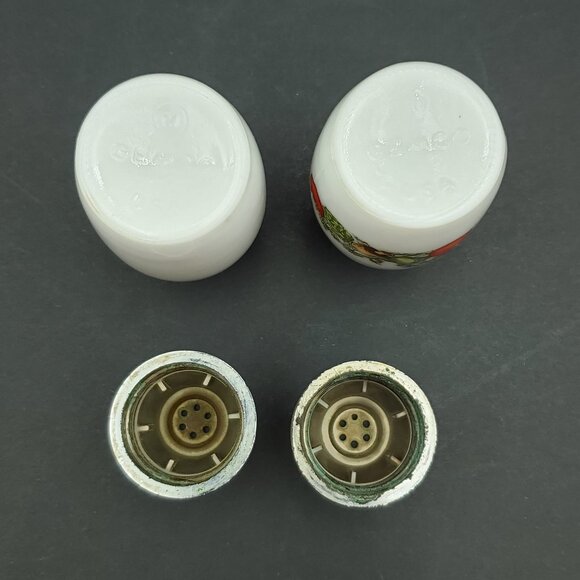 Gemco Spice of Life Salt & Pepper Shakers Corningware Spice of Life Shakers - Picture 8 of 10